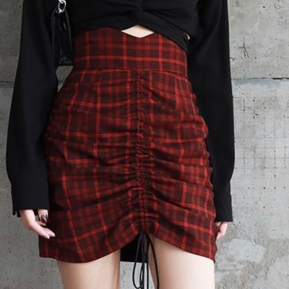 Red and Black Plaid Bag Drawstring Skirt - Picture 1 of 2